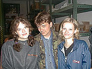 obchodník pro východní Čechy se svými asistentkami