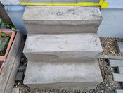 odstraníme bednění (šalunk) z KONSTRUKČNÍ DESKY 20 mm
